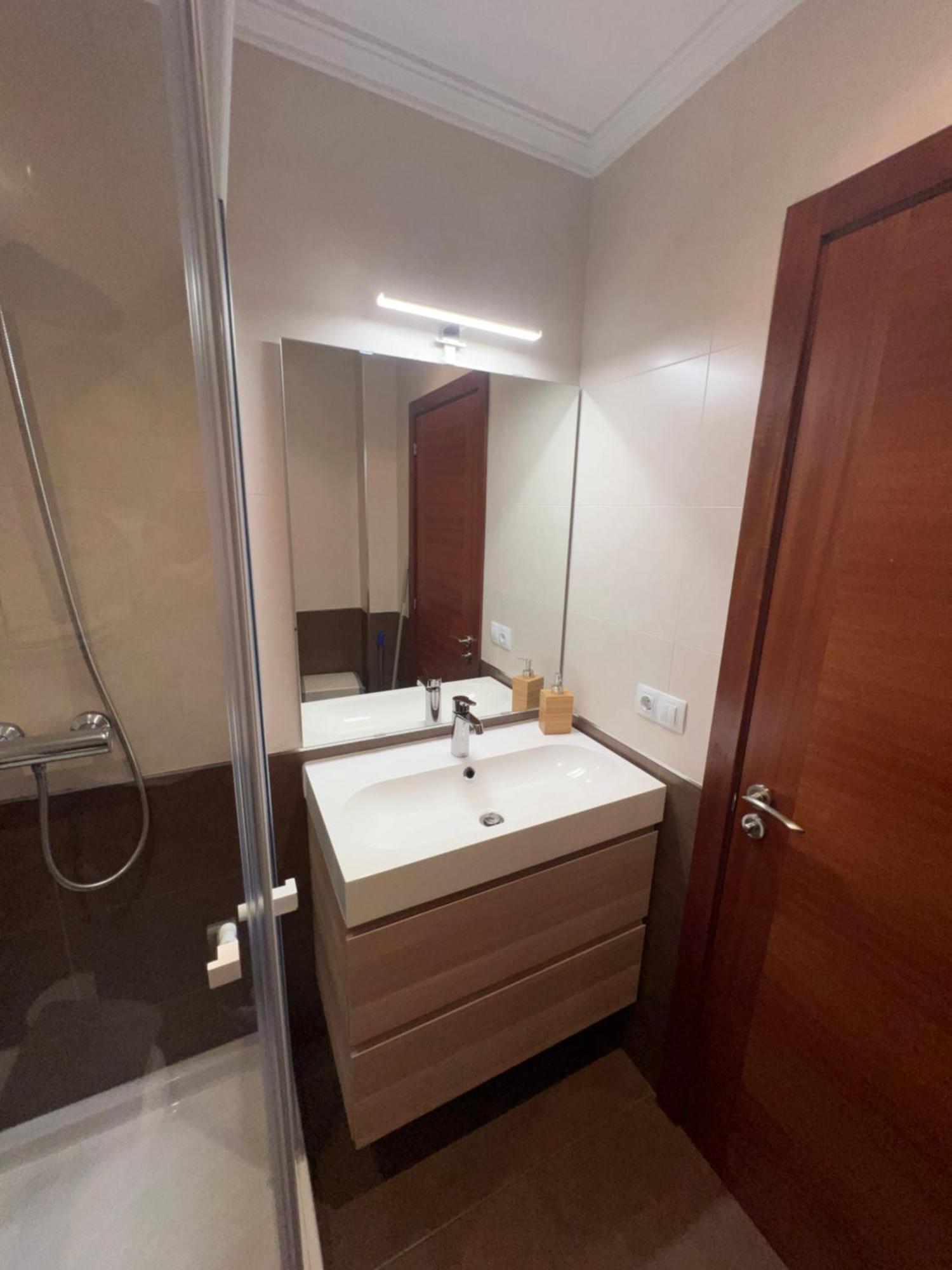 Apartament A Estrenar ,Con Vistas Al Mar Y Aparcamiento Gratis En El Casco Viejo-Centro-Zona Portuaria Vigo Zewnętrze zdjęcie